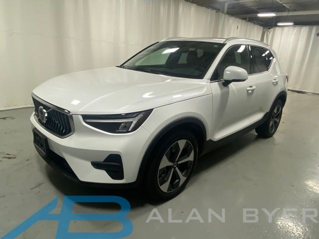 2024 Volvo XC40