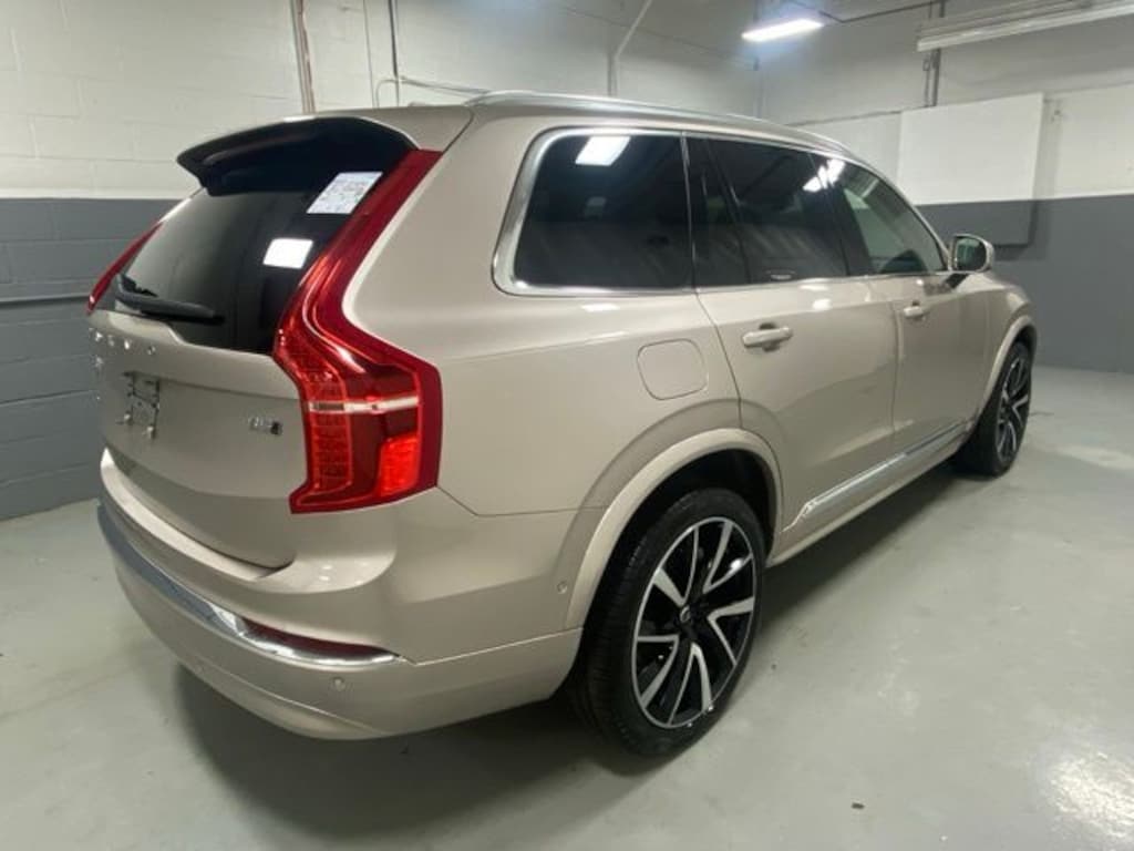 Used 2025 Volvo XC90 B5 Plus SUV