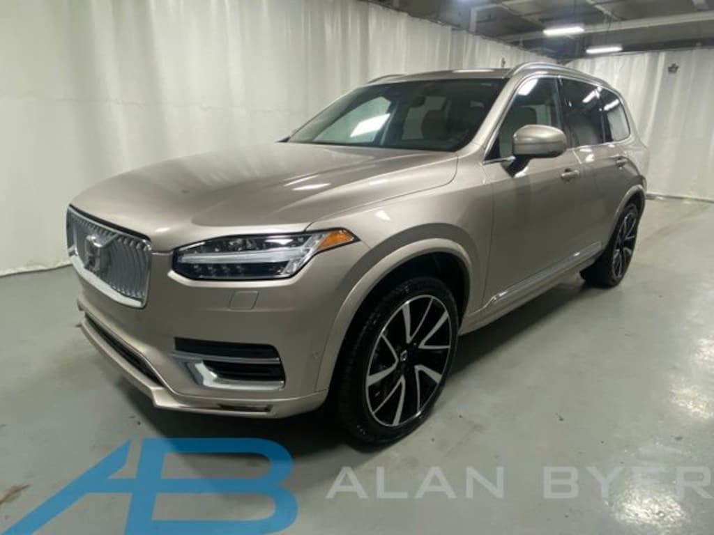Used 2025 Volvo XC90 B5 Plus SUV