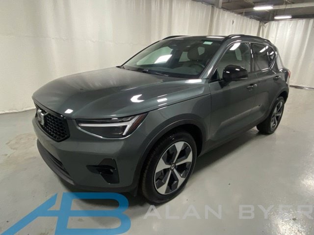 2026 Volvo XC40 Plus