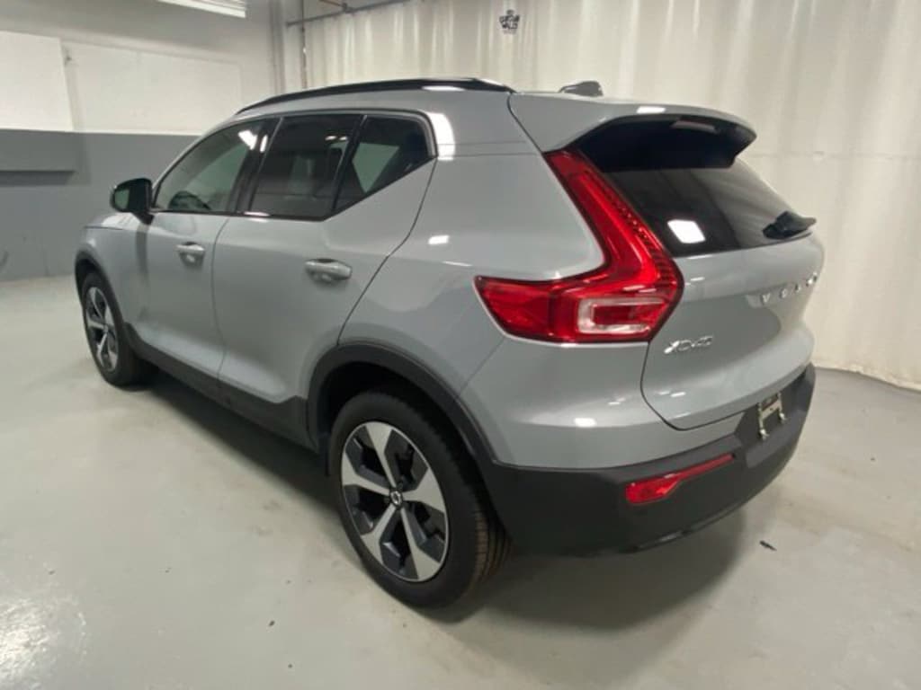 Used 2026 Volvo XC40 B5 Plus SUV