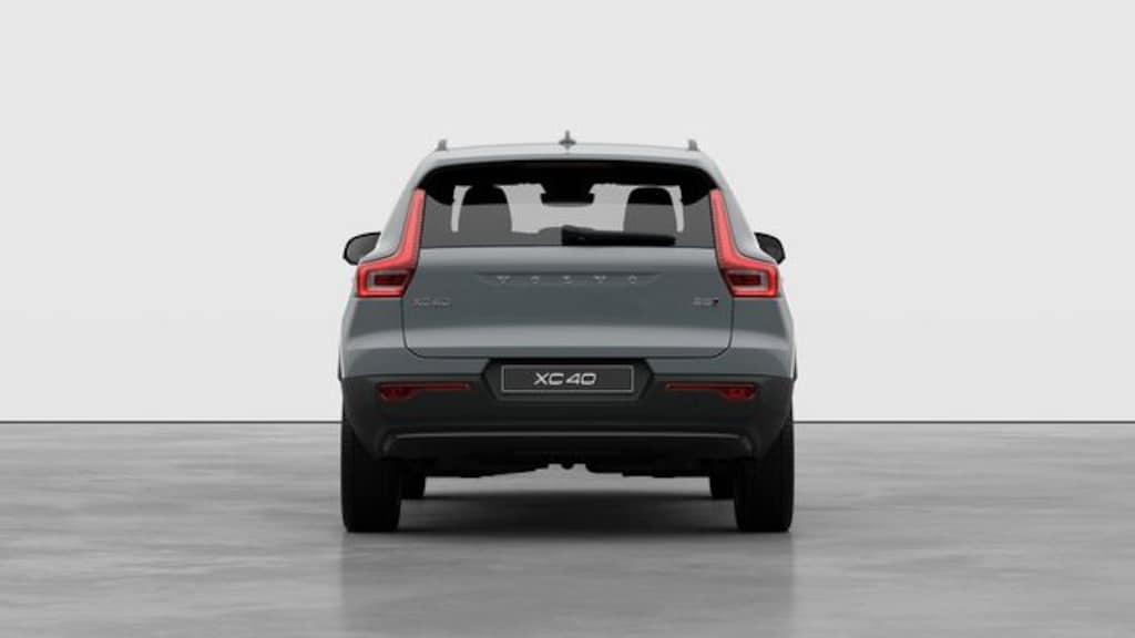 New 2026 Volvo XC40 B5 Plus SUV