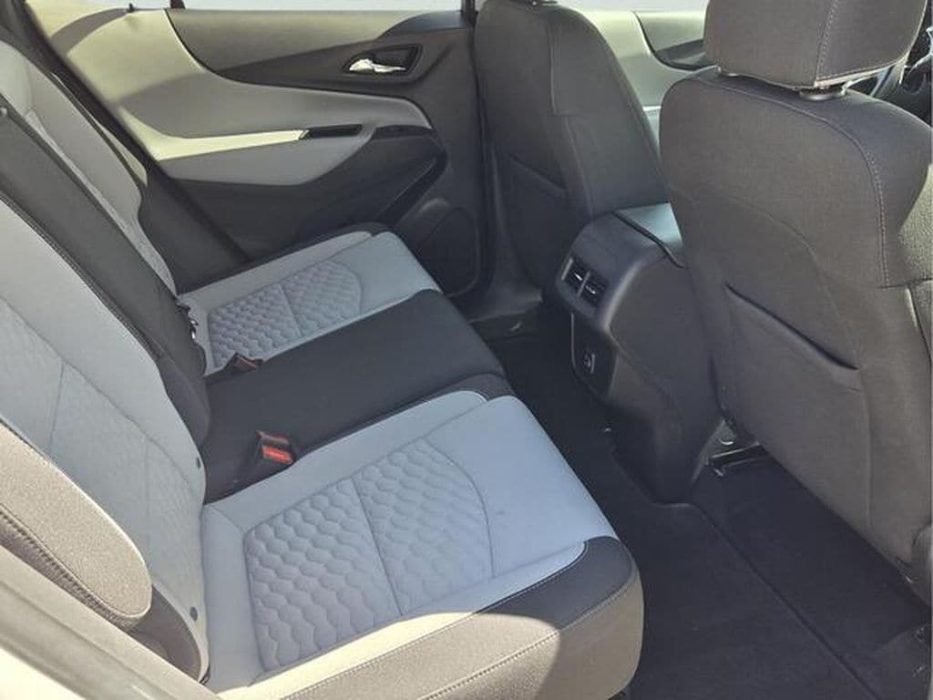 2021 Chevrolet Equinox LT - Photo 18
