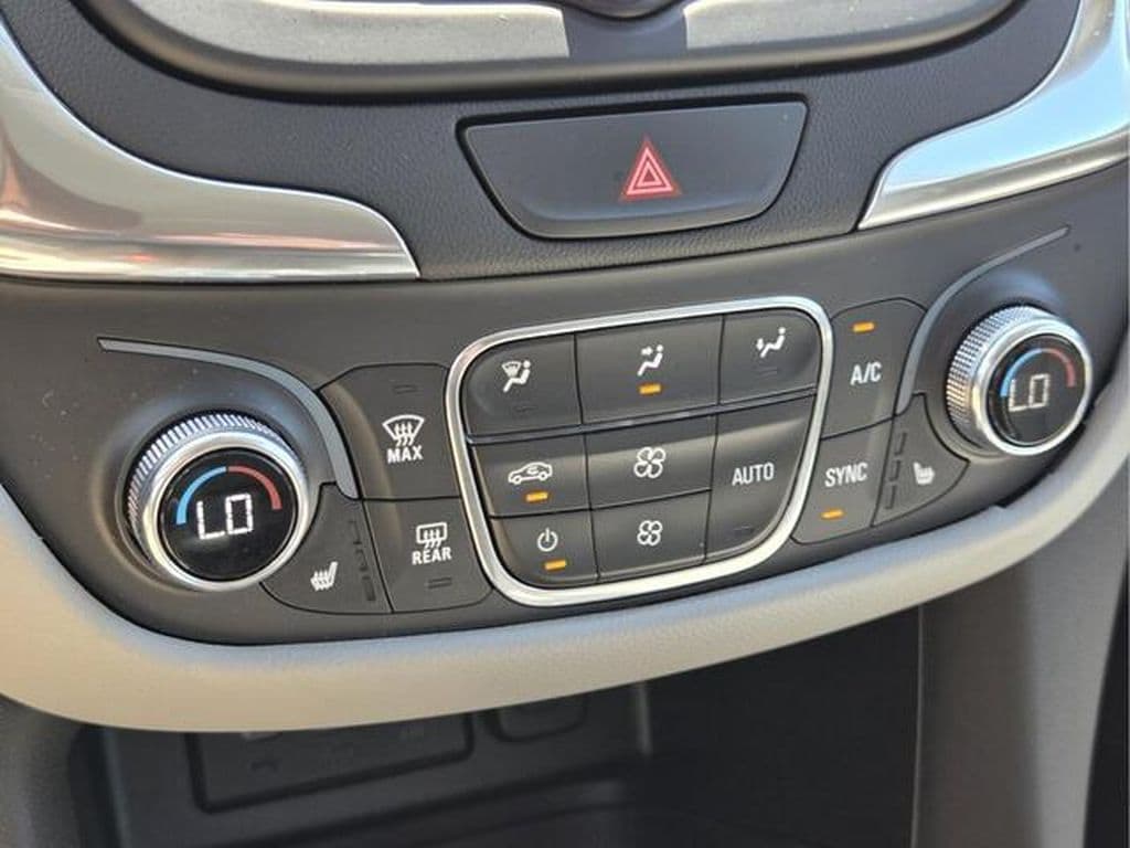 2021 Chevrolet Equinox LT - Photo 27