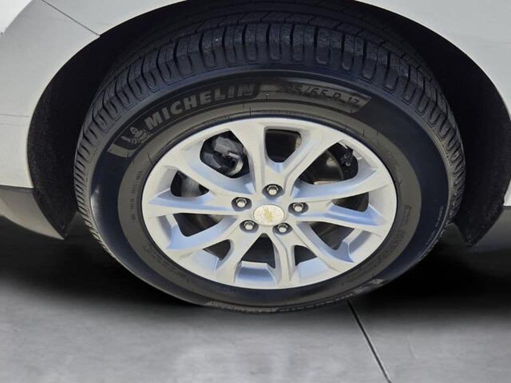 2021 Chevrolet Equinox LT - Photo 11