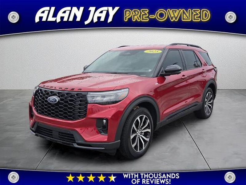 2025 Ford Explorer ST-LINE