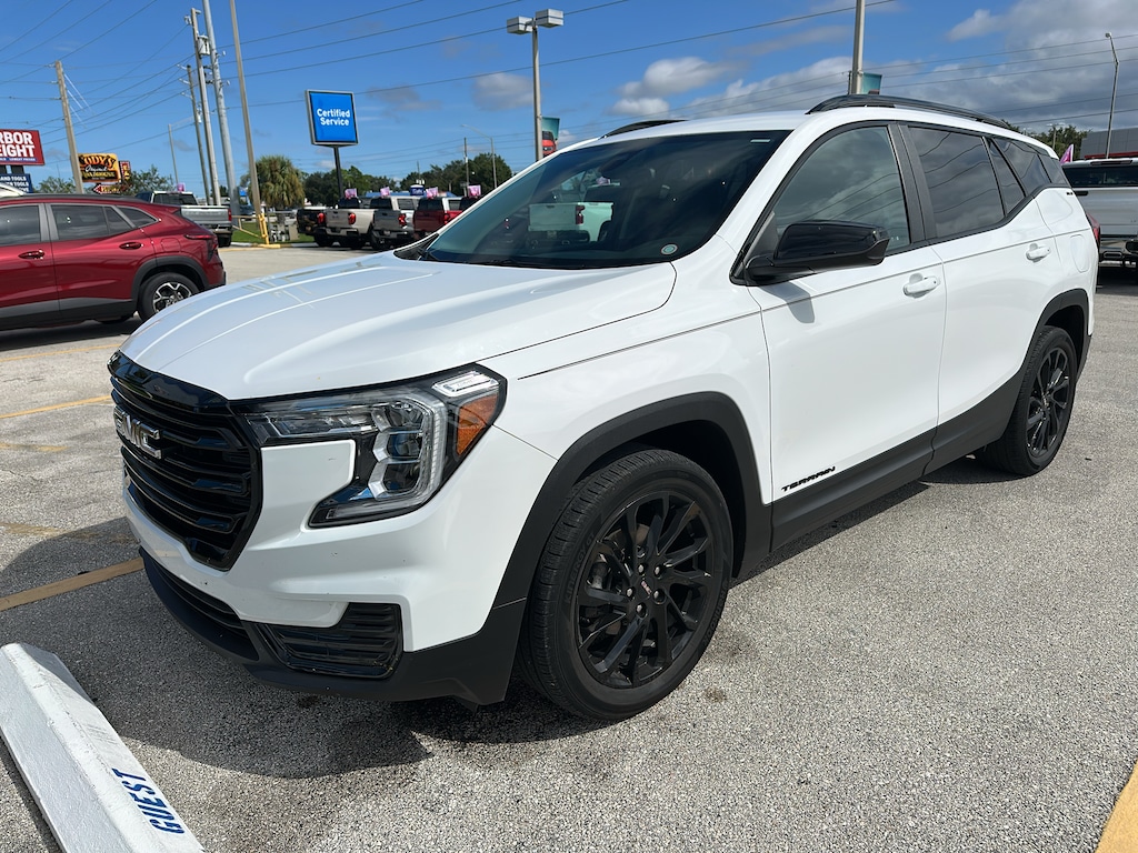 Used 2023 GMC Terrain SLE SUV