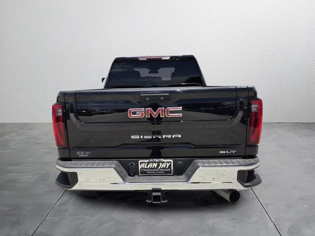 Used 2024 GMC Sierra 2500 HD SLT Truck