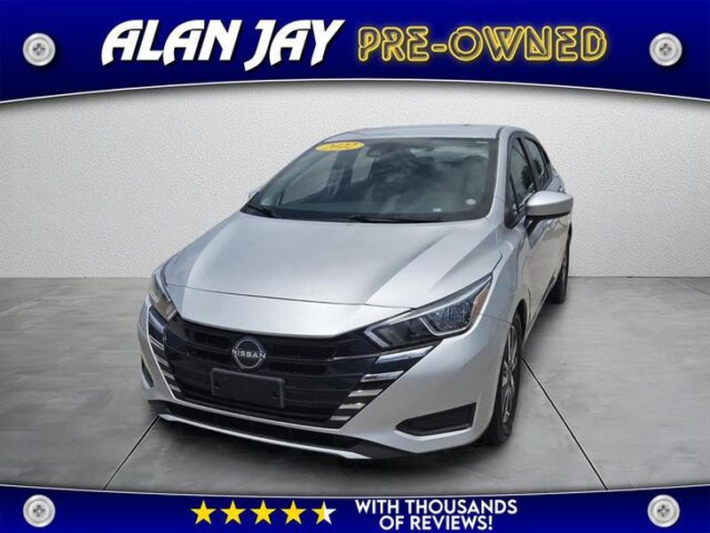  Nissan Versa