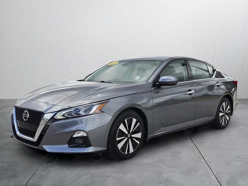 Used 2022 Nissan Altima 2.5 SL Sedan
