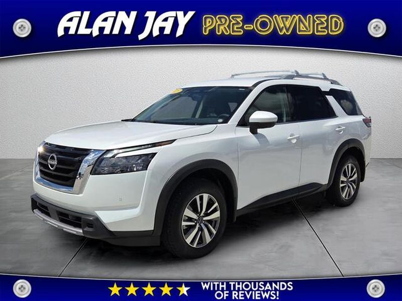 2025 Nissan Pathfinder SL
