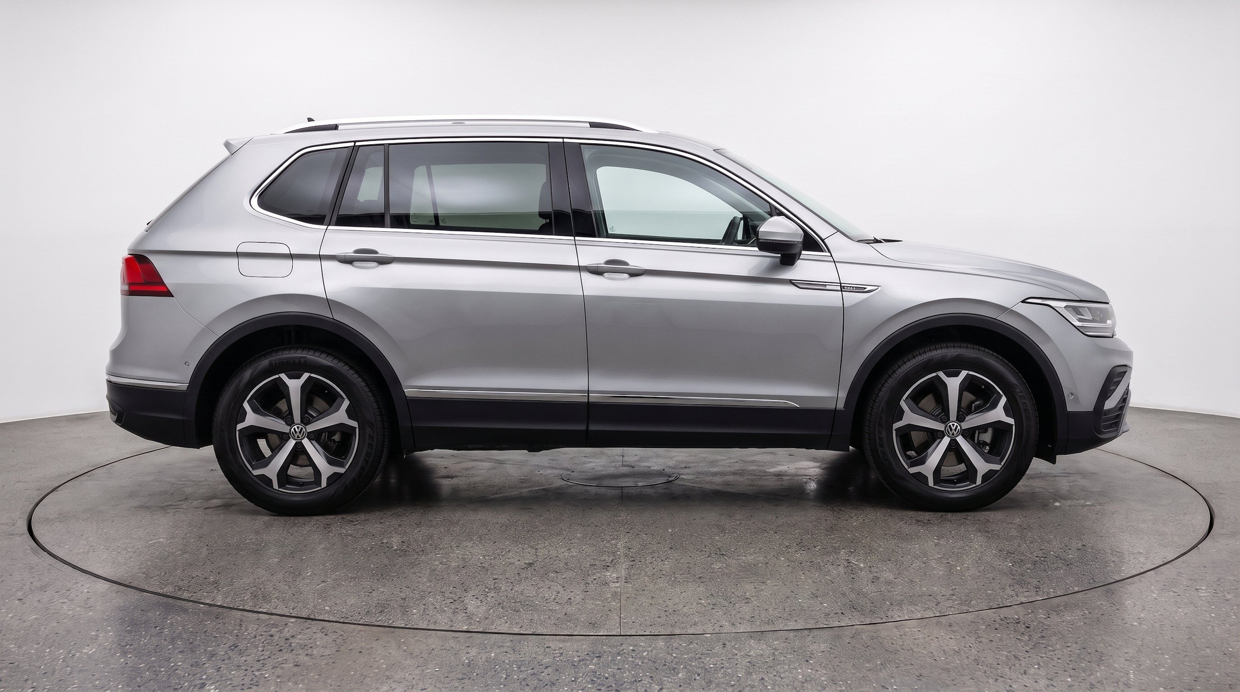 Thumbnail: 2026 Volkswagen Tiguan - 10