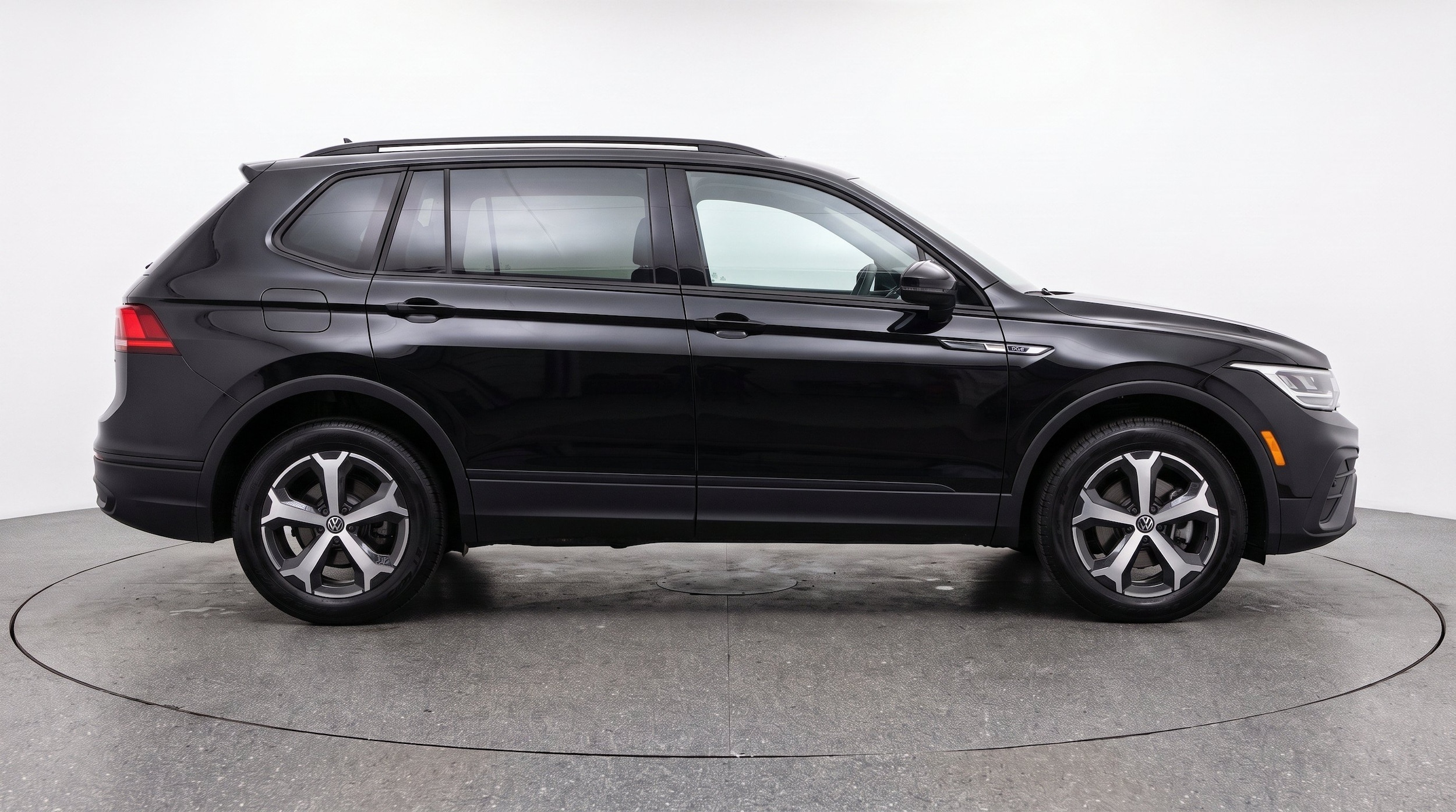 Thumbnail: 2026 Volkswagen Tiguan - 10