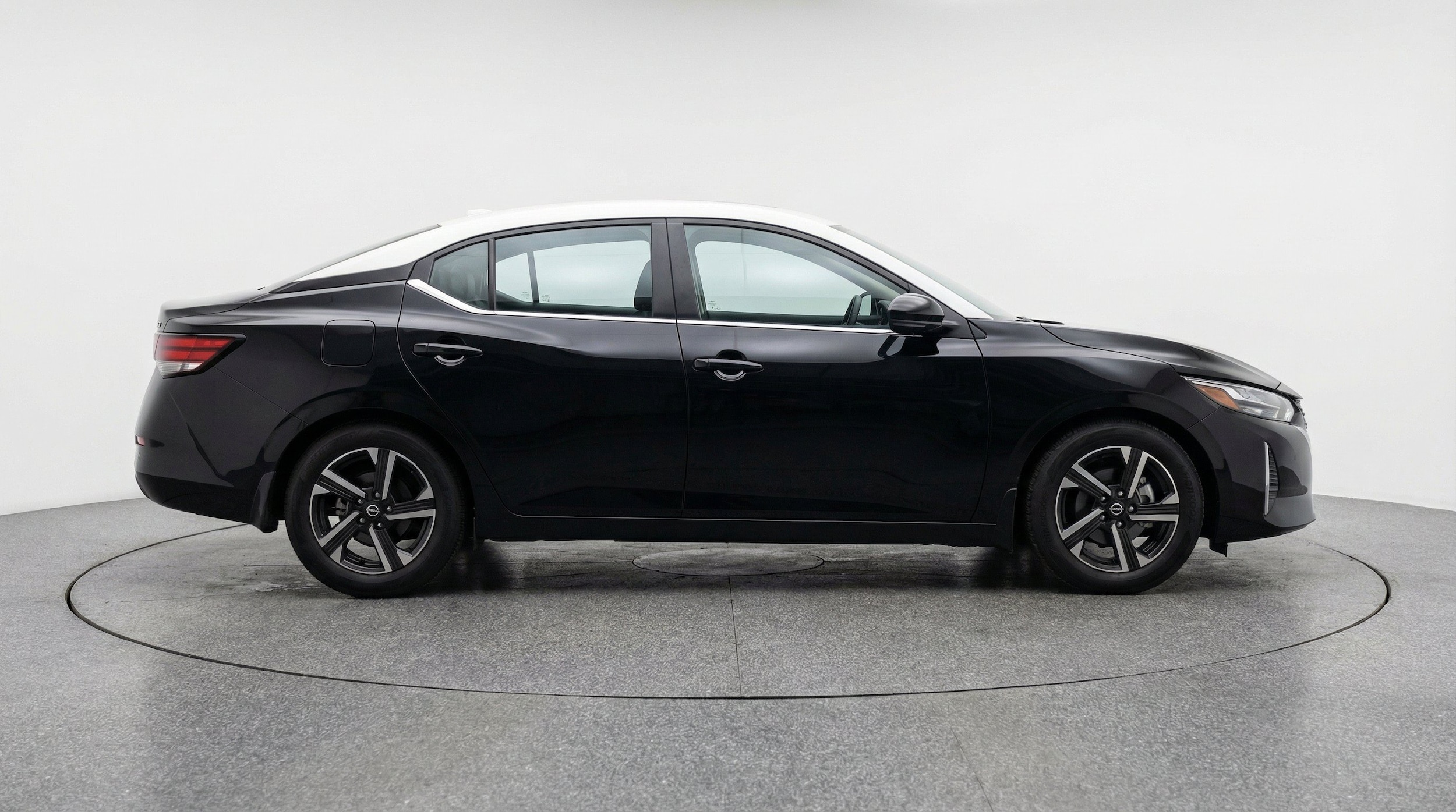 Thumbnail: 2025 Nissan Sentra - 11