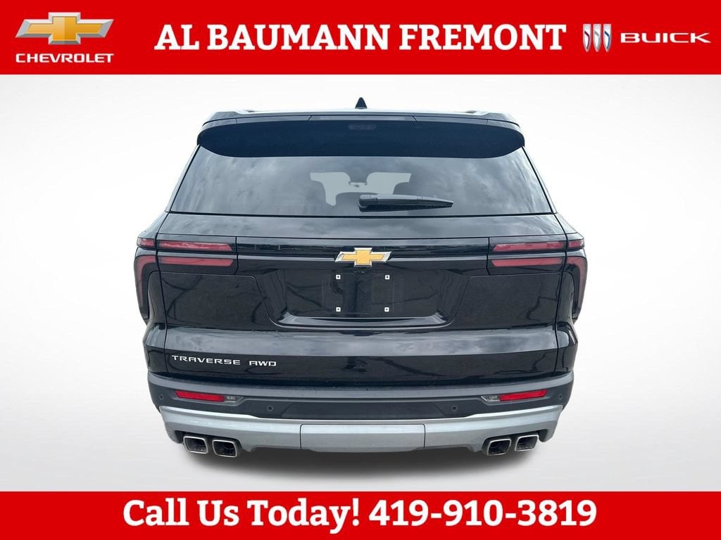 Used 2026 Chevrolet Traverse LT SUV