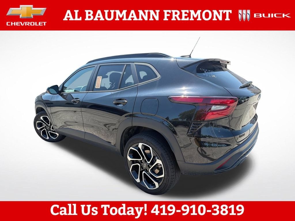 Used 2025 Chevrolet Trax 2RS SUV