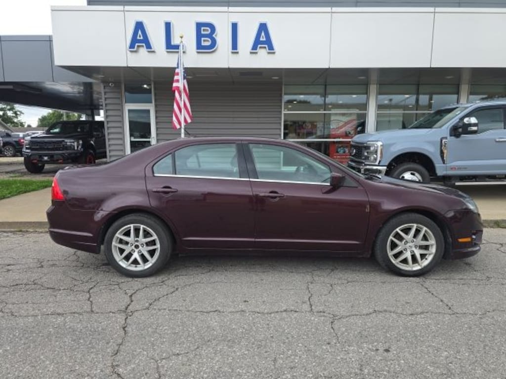 Used 2011 Ford Fusion SEL Sedan
