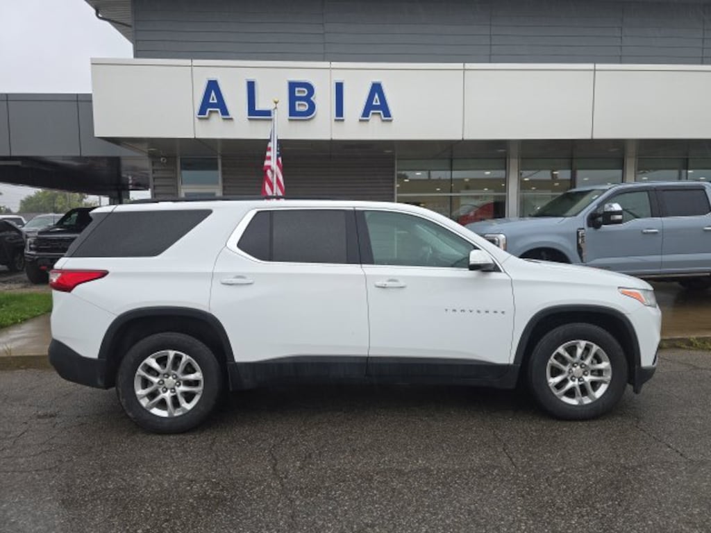 Used 2021 Chevrolet Traverse LT Cloth w/1LT SUV