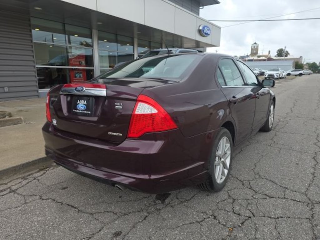 Used 2011 Ford Fusion SEL Sedan