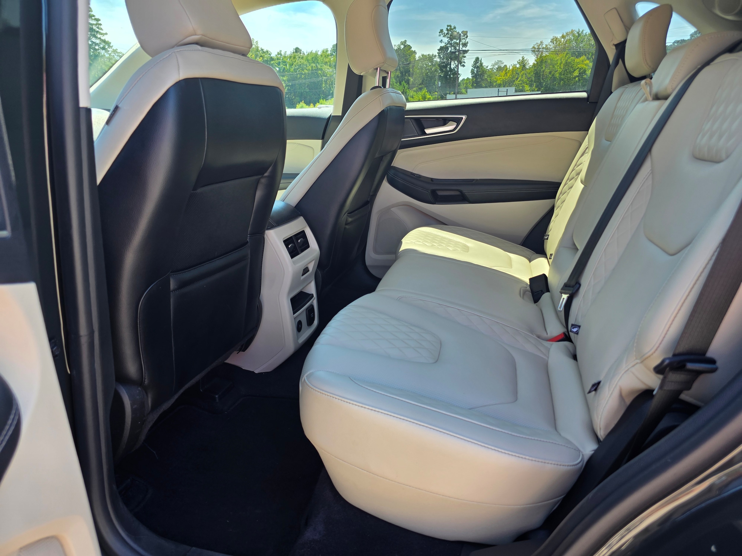2024 Ford Edge Titanium - Photo 14