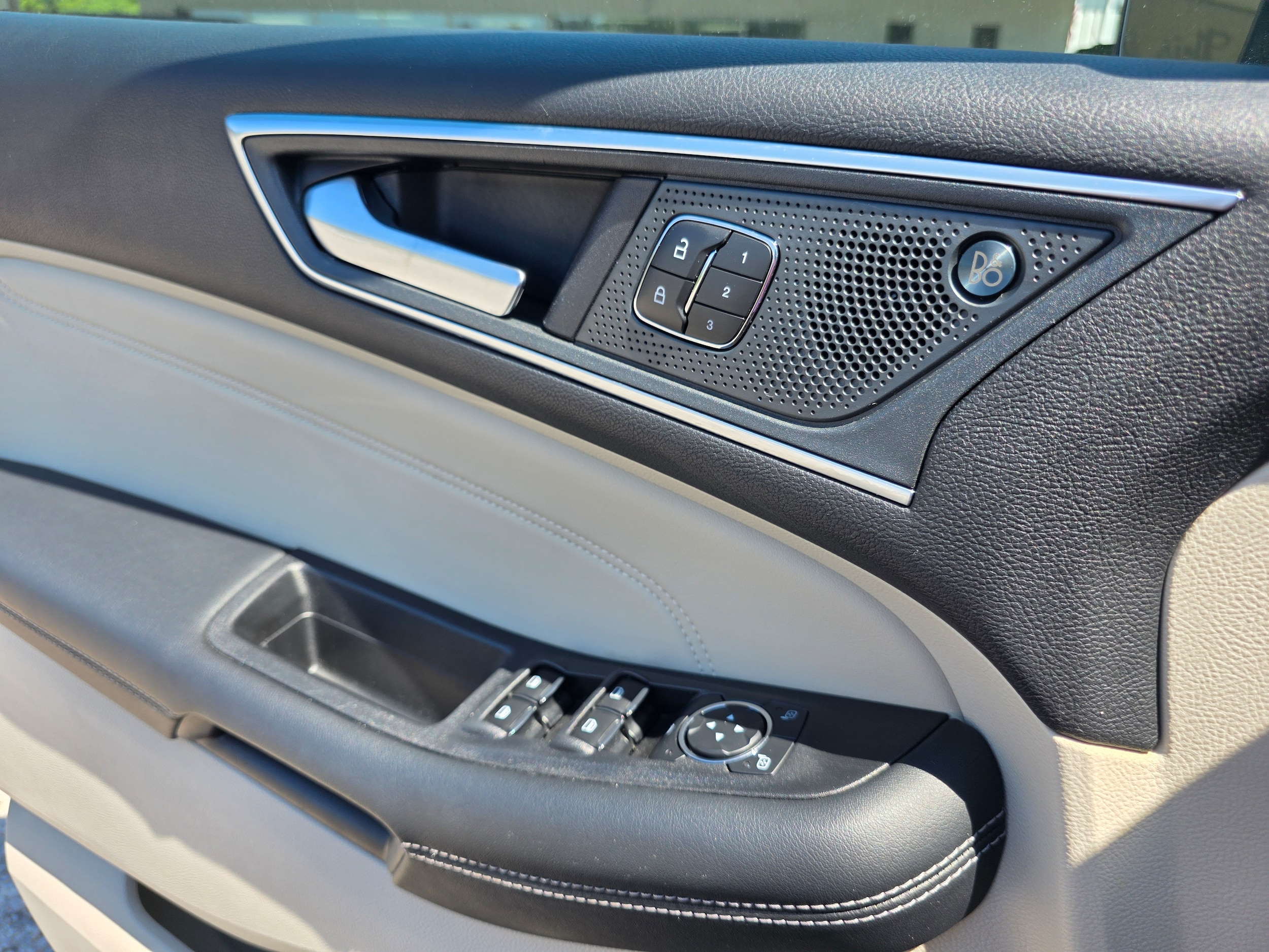 2024 Ford Edge Titanium - Photo 8