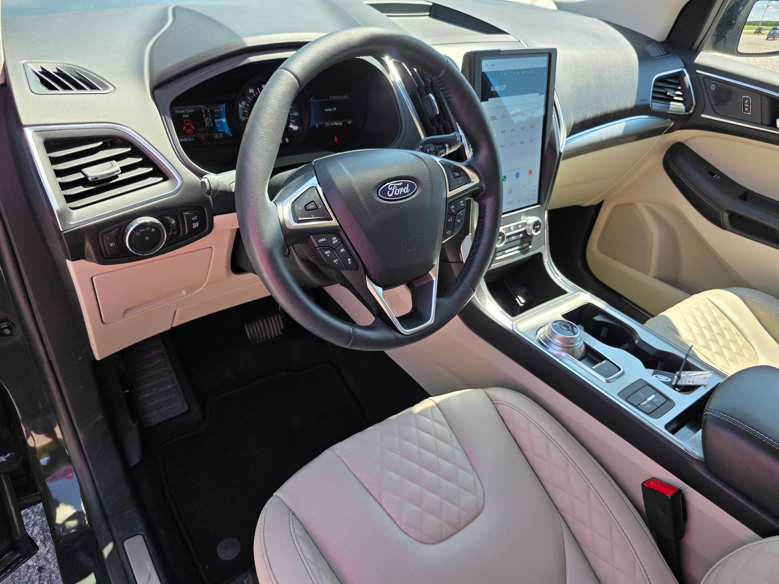 2024 Ford Edge Titanium - Photo 6