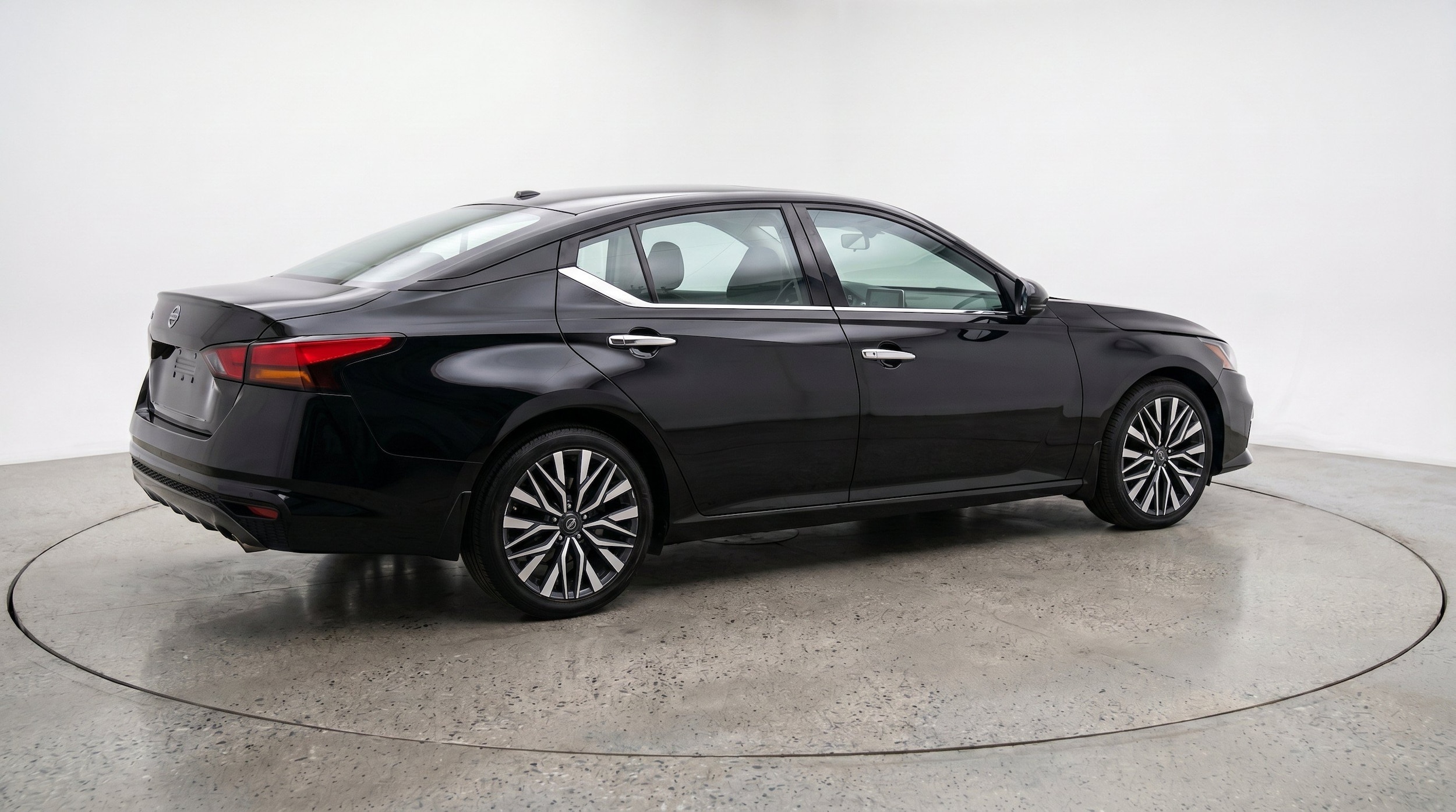 Thumbnail: 2025 Nissan Altima - 9