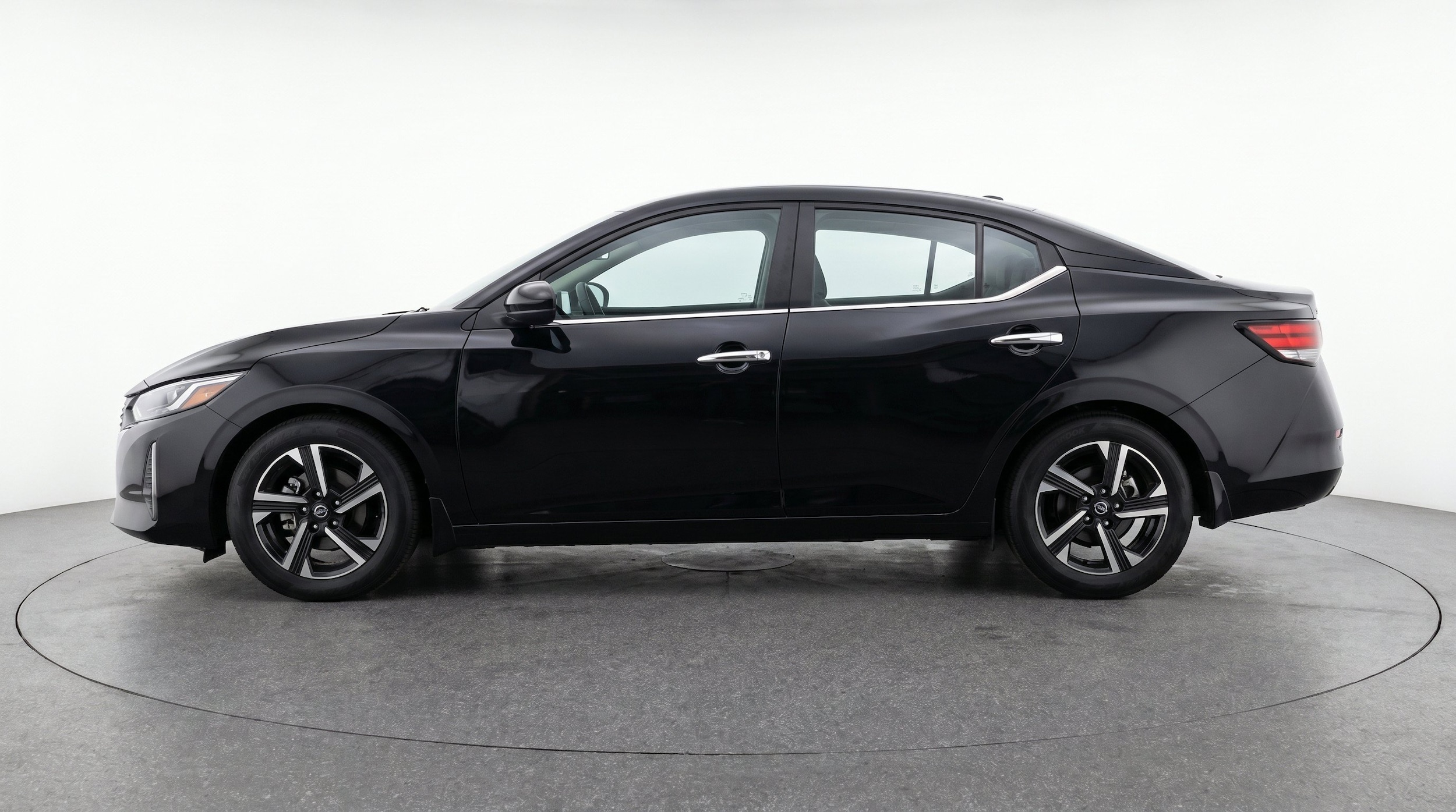 Thumbnail: 2025 Nissan Sentra - 5