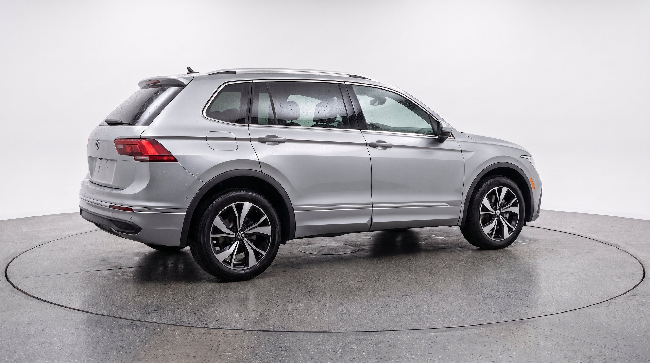 Thumbnail: 2026 Volkswagen Tiguan - 9