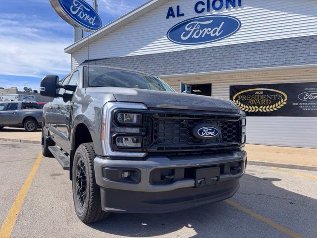 2027 Ford F-350 Super Duty XLT