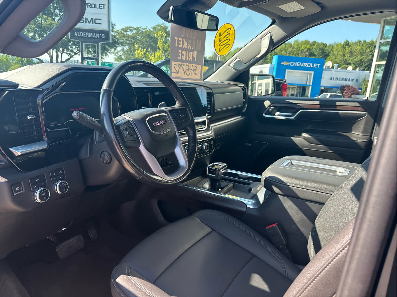 2022 GMC Sierra 1500 SLT - Photo 10