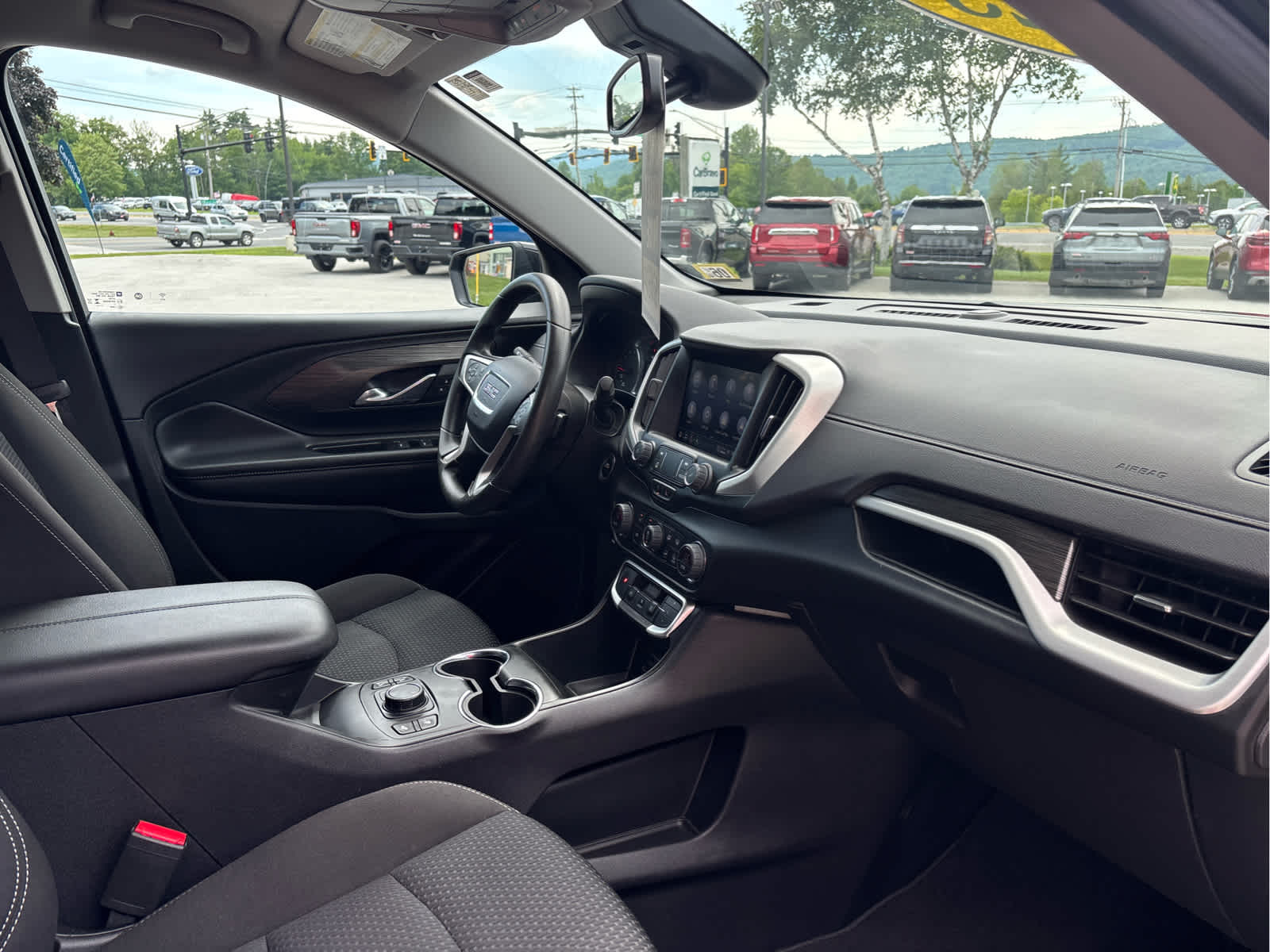 2023 GMC Terrain SLE - Photo 25