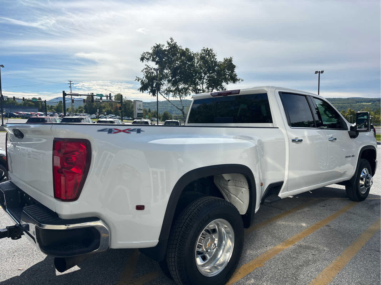2024 Chevrolet Silverado 3500HD LTZ - Photo 8