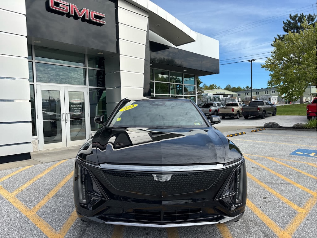 Used 2024 CADILLAC LYRIQ Sport 2 SUV