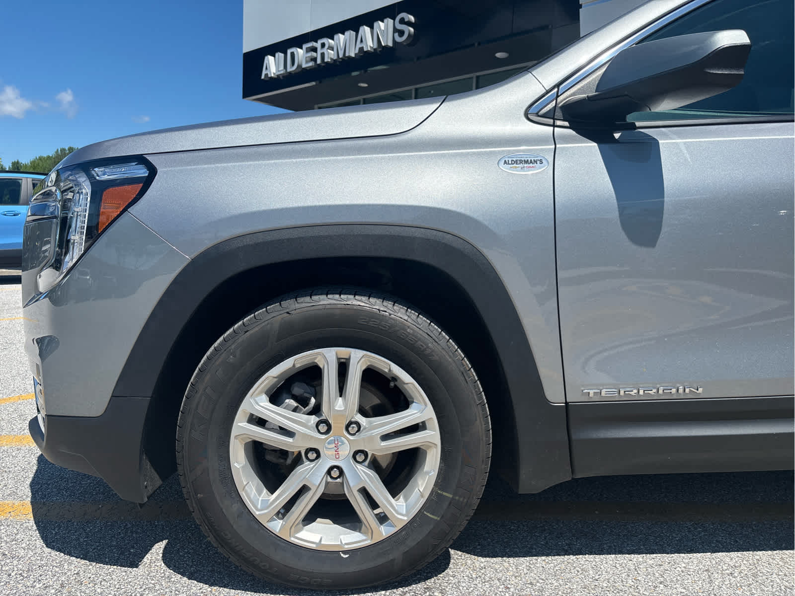 2024 GMC Terrain SLE - Photo 29