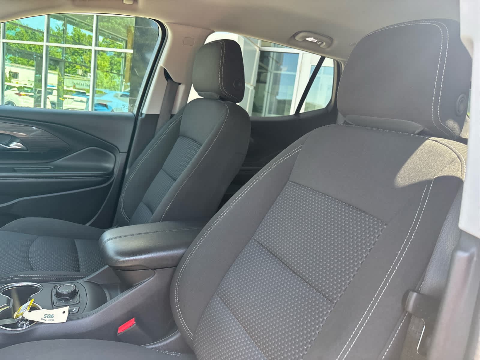 2024 GMC Terrain SLE - Photo 11