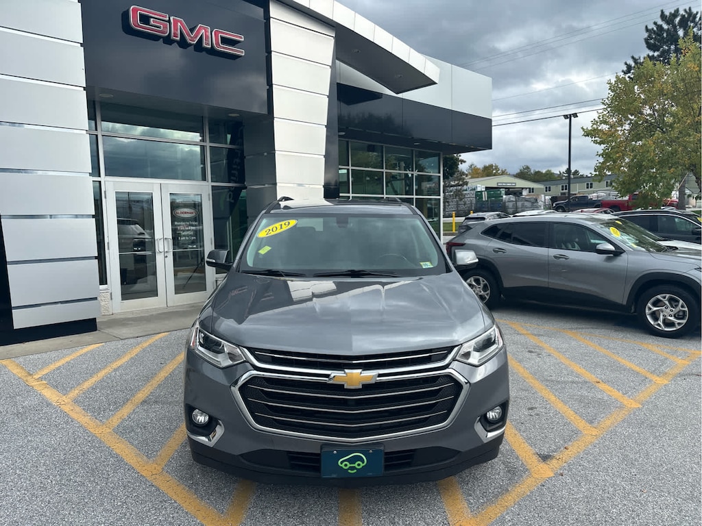 Used 2019 Chevrolet Traverse LT Cloth SUV