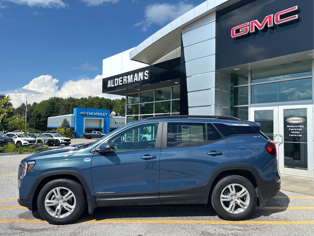 Used 2024 GMC Terrain SLE SUV