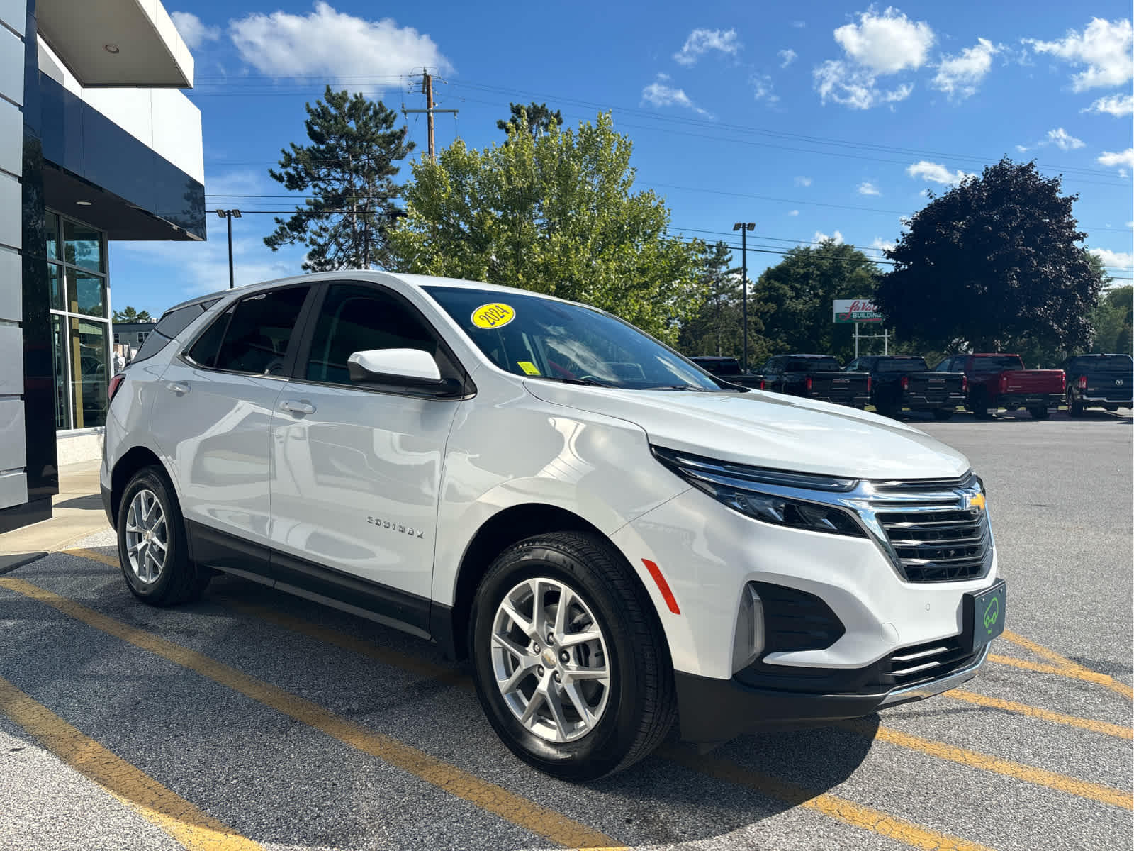 2024 Chevrolet Equinox LT - Photo 3
