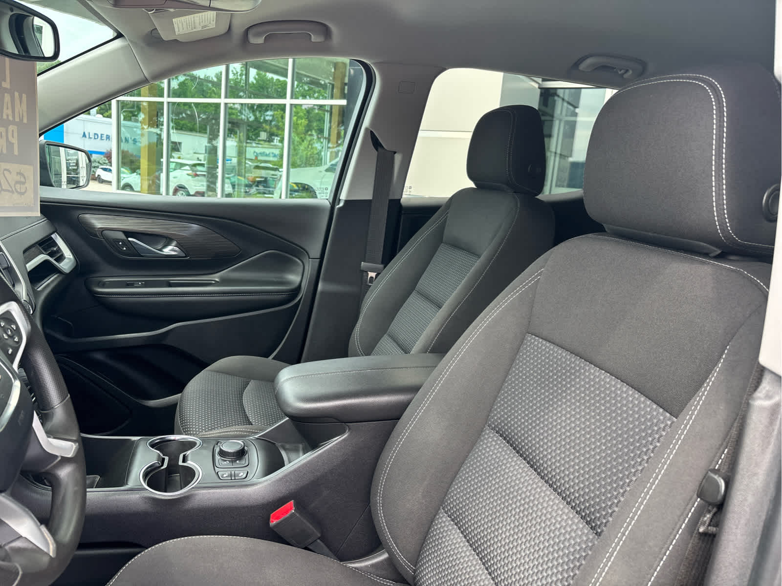 2023 GMC Terrain SLE - Photo 11