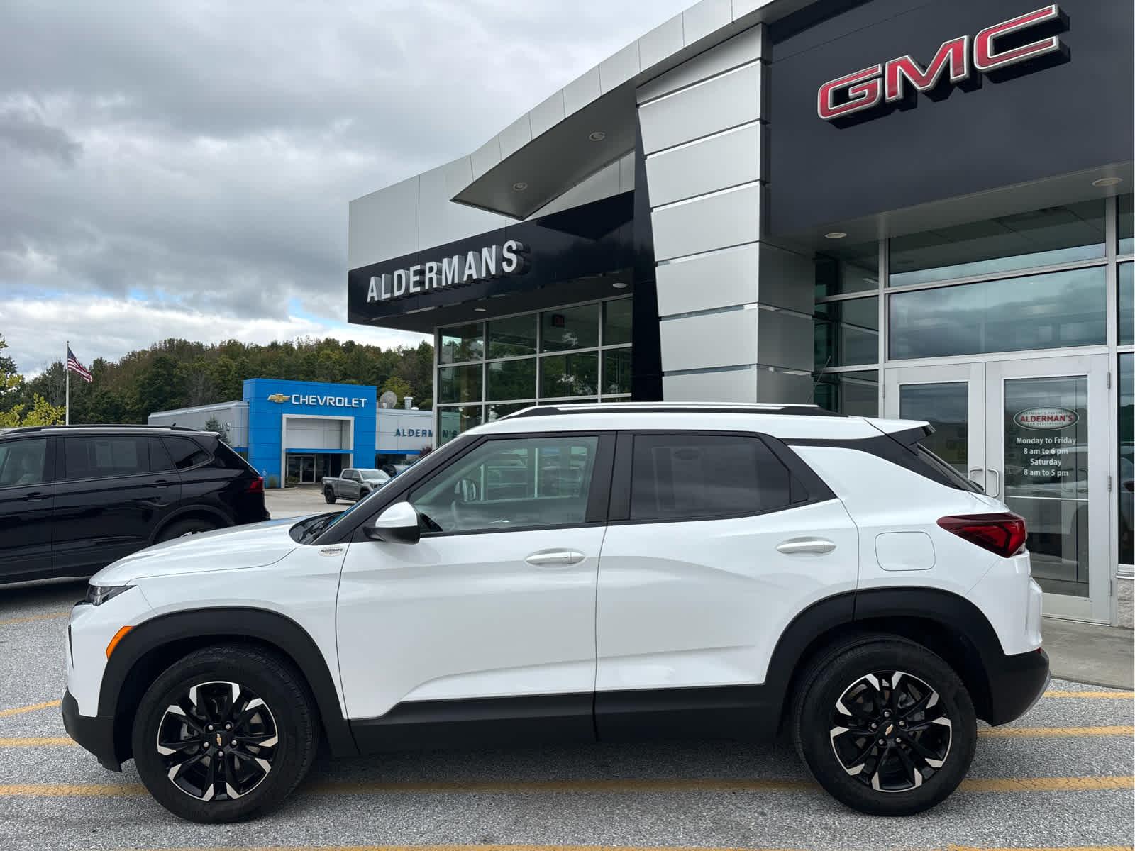 2023 Chevrolet TrailBlazer LT - Photo 4