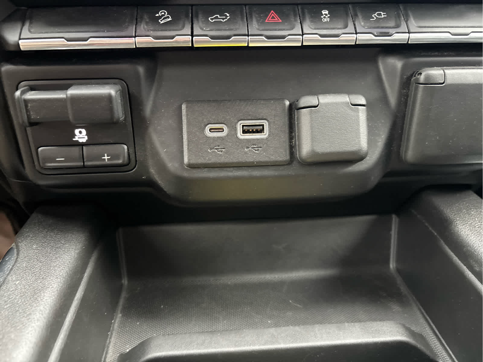 2022 GMC Sierra 1500 Limited SLT - Photo 17