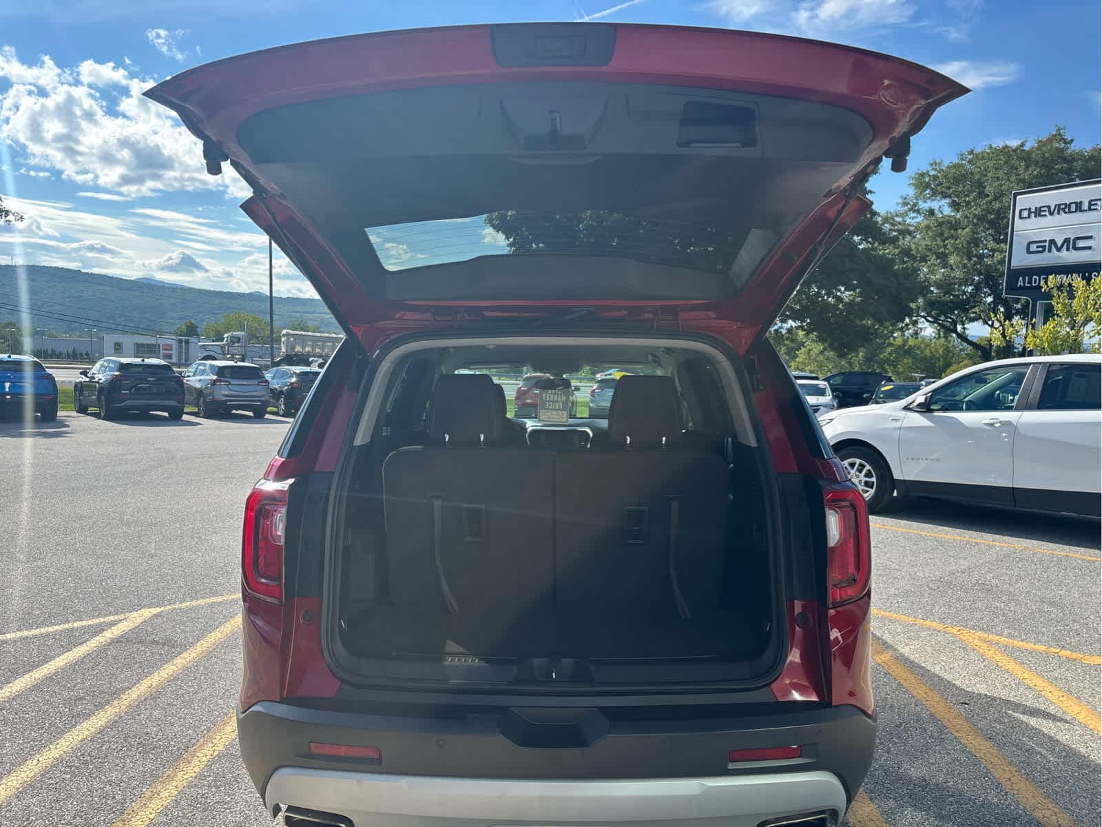 2020 GMC Acadia SLE - Photo 6