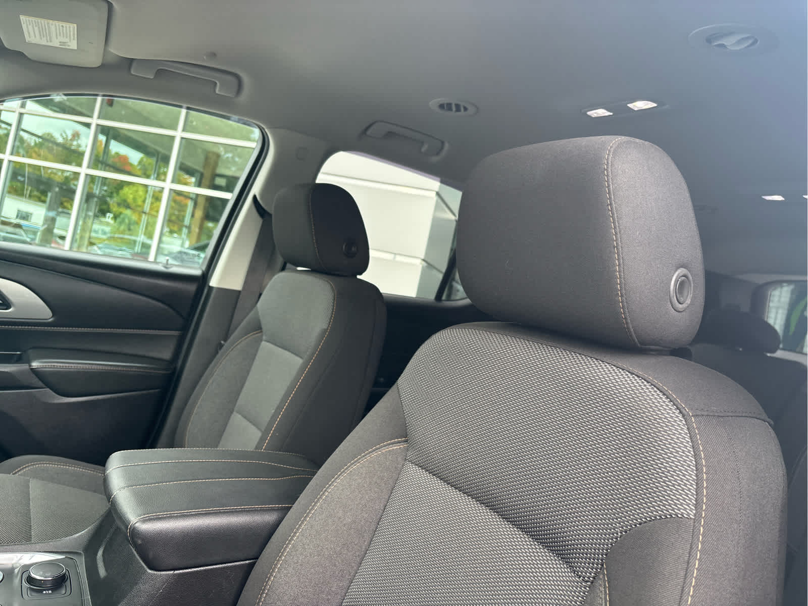 2019 Chevrolet Traverse 1LT - Photo 11