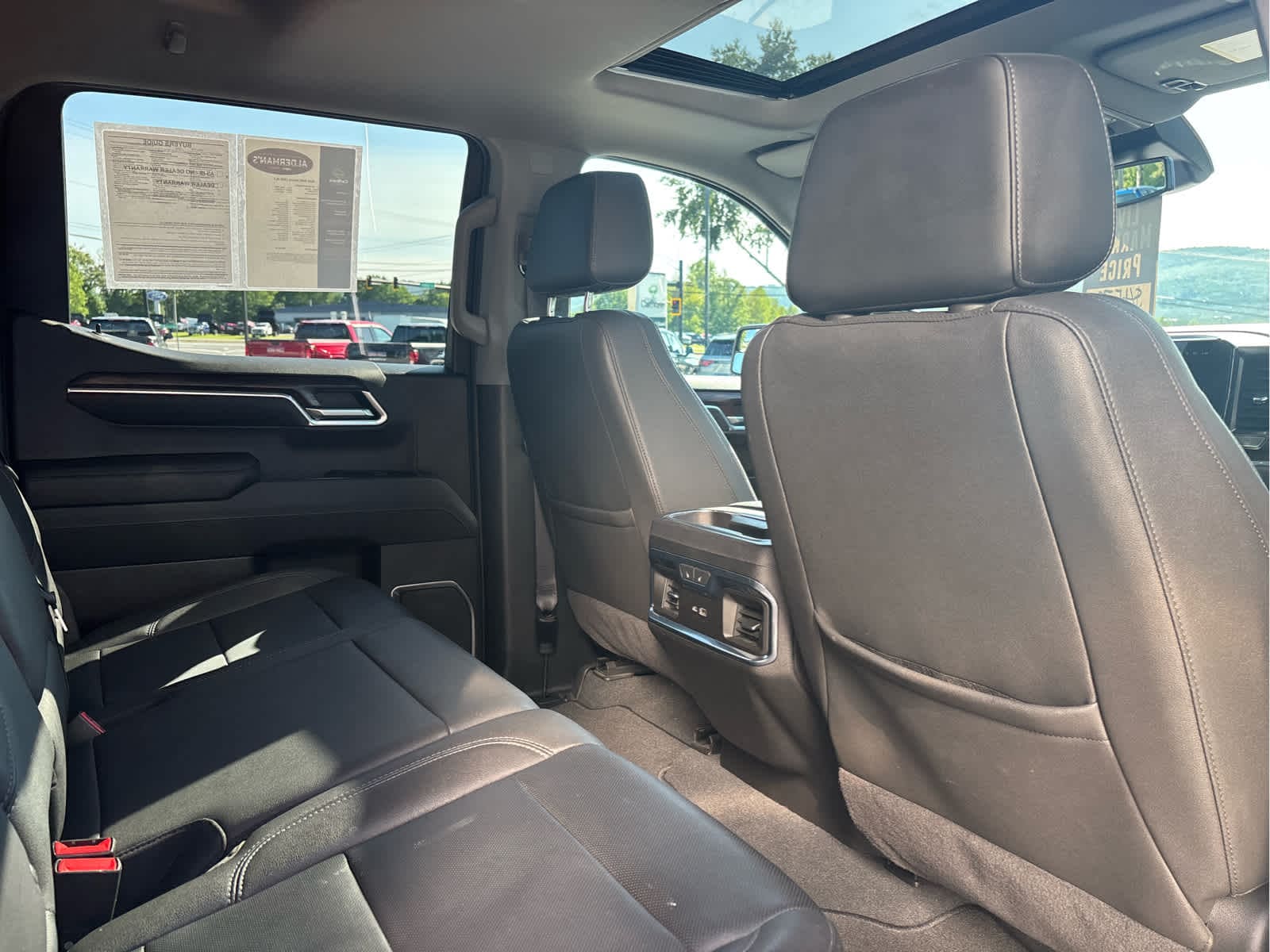 2022 GMC Sierra 1500 SLT - Photo 24