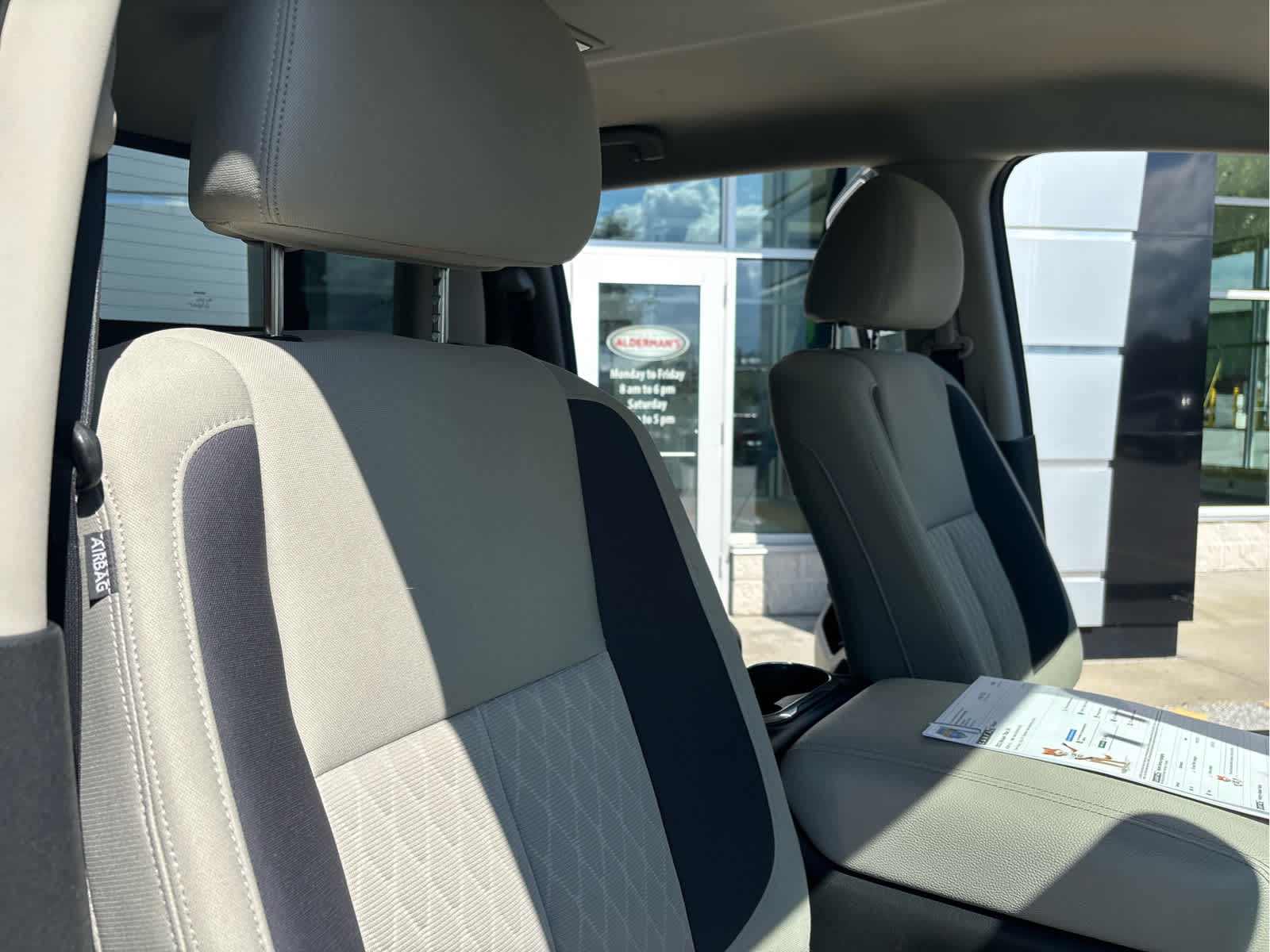 2023 Nissan Titan SV - Photo 27