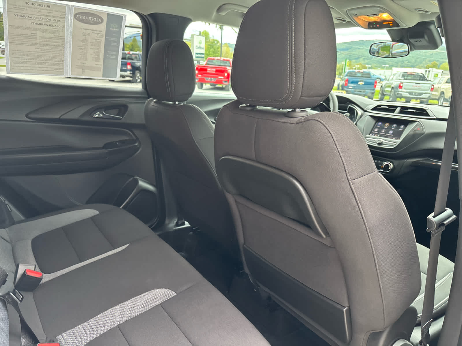 2023 Chevrolet TrailBlazer LT - Photo 24