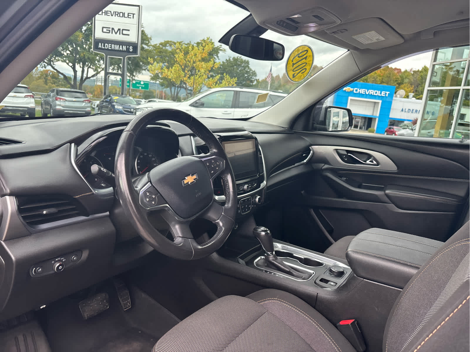 2019 Chevrolet Traverse 1LT - Photo 10