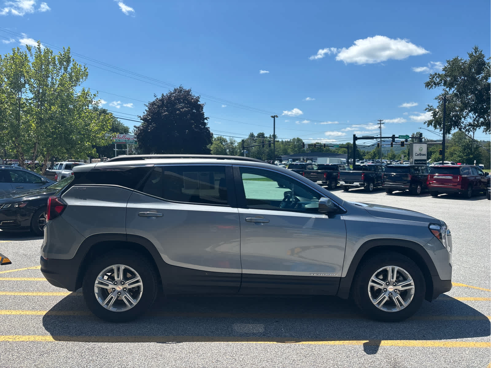 2024 GMC Terrain SLE - Photo 9