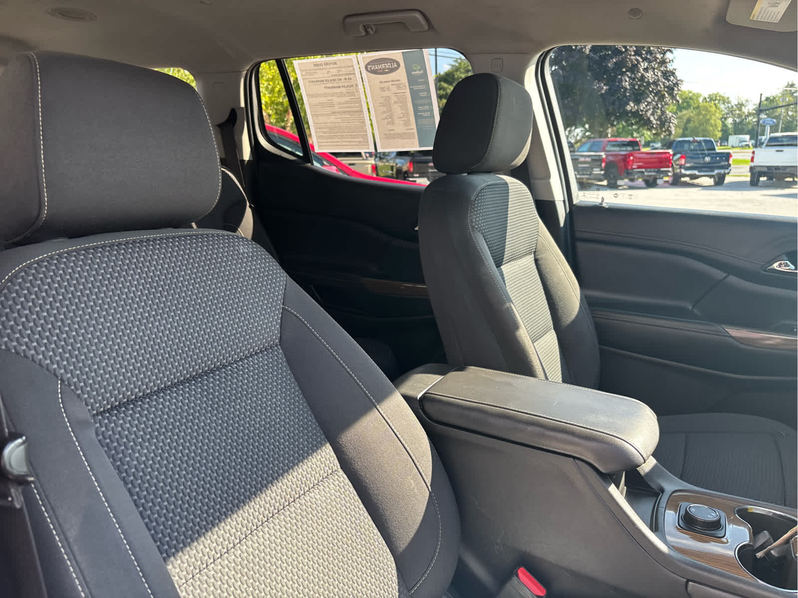 2020 GMC Acadia SLE - Photo 27